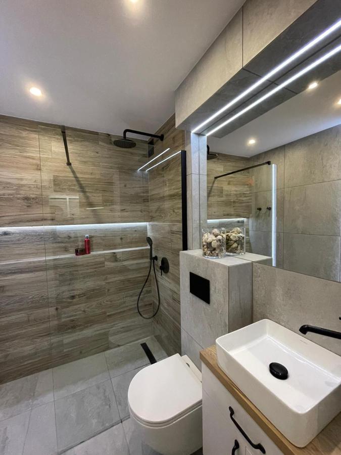 カトヴィツェPrzestronny Apartament 5 Min Od Centrum Katowic.アパートメント エクステリア 写真