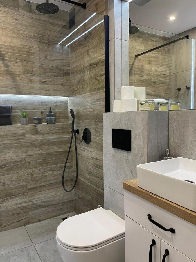 カトヴィツェPrzestronny Apartament 5 Min Od Centrum Katowic.アパートメント エクステリア 写真